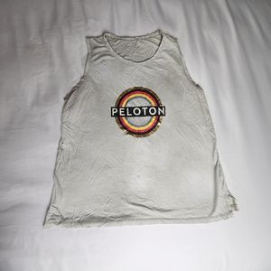 Peleton tank